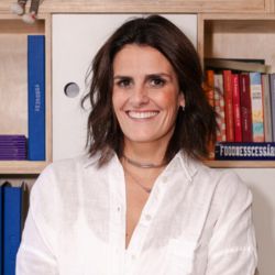 Re Cruz, CEO da Foodness, sorrindo em retrato profissional para mat&eacute;ria sobre tend&ecirc;ncias de mercado no portal B&R