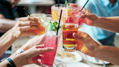 Bebida sem álcool sai do canto do cardápio e mexe no caixa
