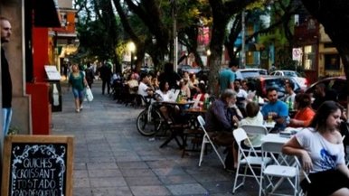 Bares e botecos são imãs da sociodiversidade compartilhada