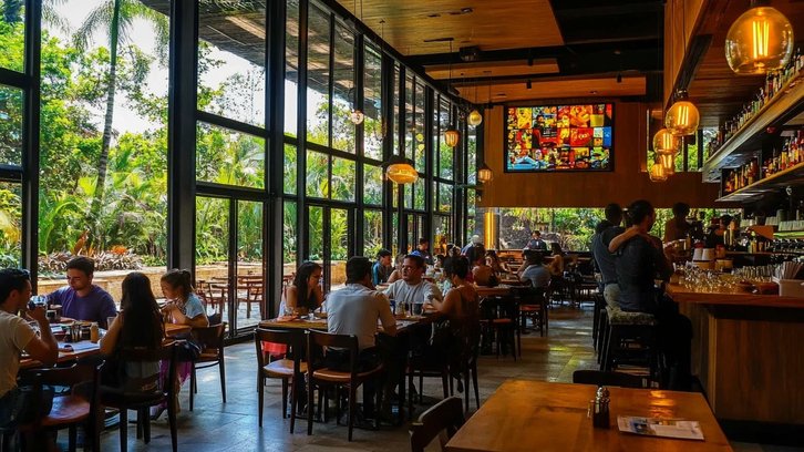A alta na conta de energia é um desafio para bares e restaurantes