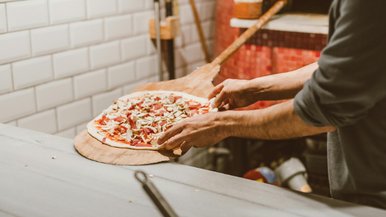 Equipamentos para pizzaria: guia para abrir seu negócio