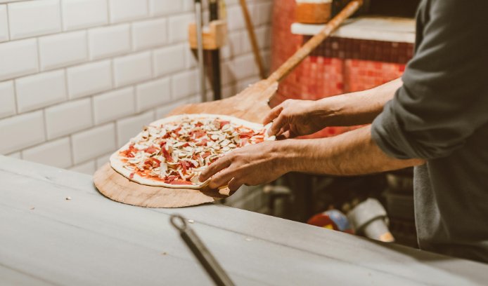 Equipamentos para pizzaria: guia para abrir seu negócio