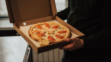iFood registra 195 pizzas entregues por minuto no país