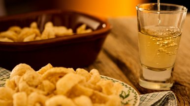 Cachaça brasileira: como transformar o ícone nacional em mais lucro