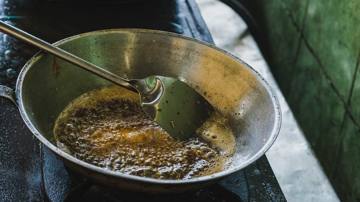 Venda óleo de cozinha pode ser destino correto do produto