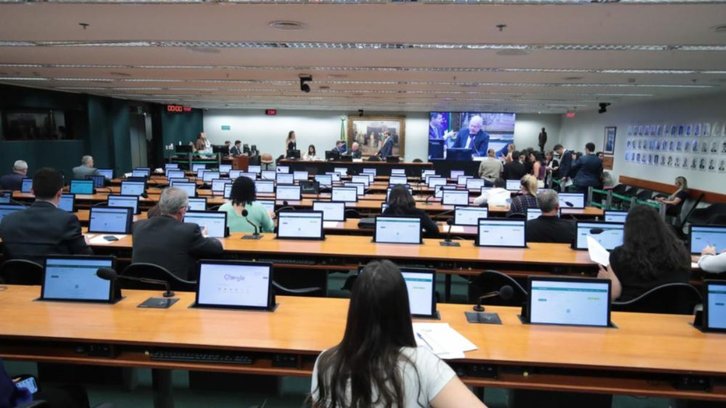 CCJ da Câmara discute regulamentação de aplicativos de delivery