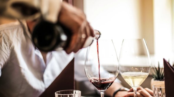 Aprenda a montar sua carta de vinhos e aumente o faturamento do seu bar ou restaurante